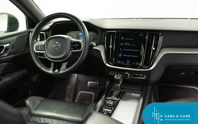 Volvo V60 cena 122900 przebieg: 101736, rok produkcji 2020 z Skalbmierz małe 254